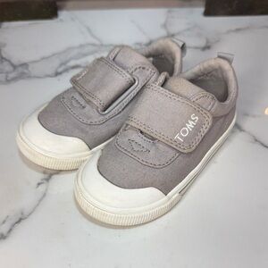 TOMS Kids Light Gray Hook and Loop Slip On Sneakers
